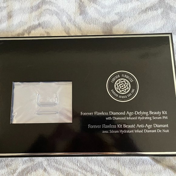 Price Reduced!!FOREVER FLAWLESS DIAMOND AGE-DEFYING BEAUTY KIT W/HYDRATING SERUM